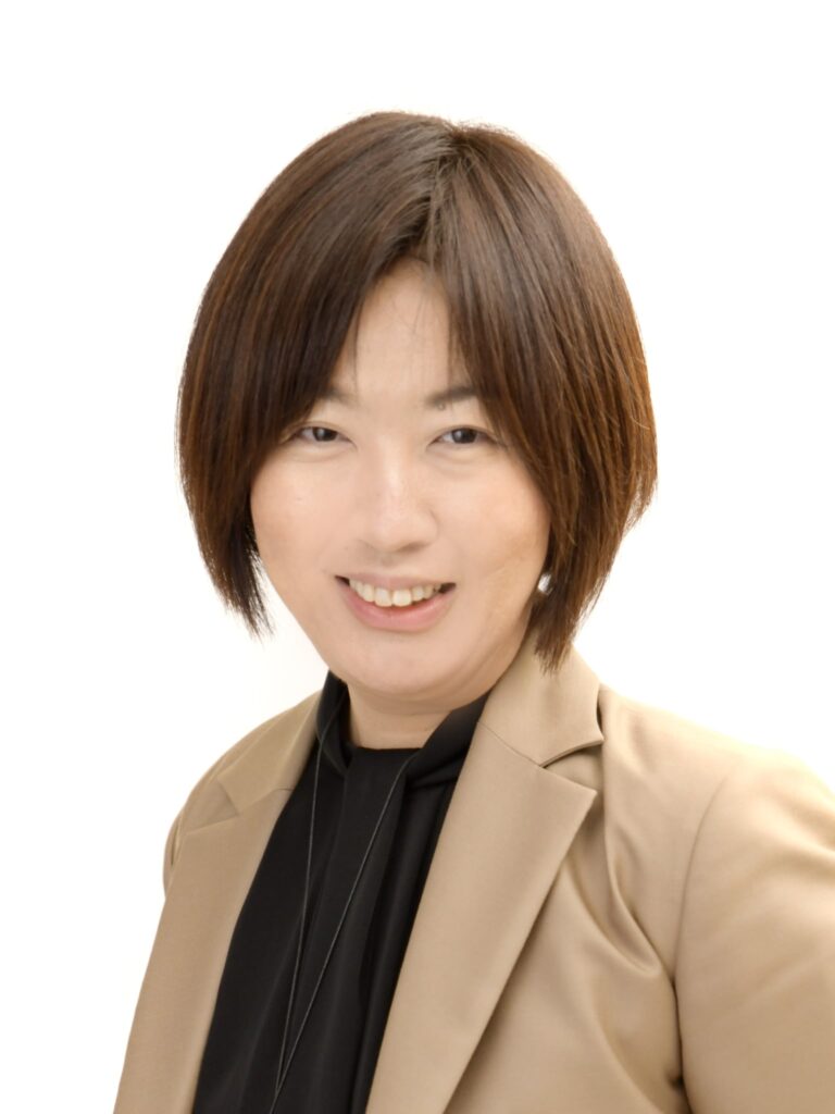 登壇者写真:小林 美穂 氏