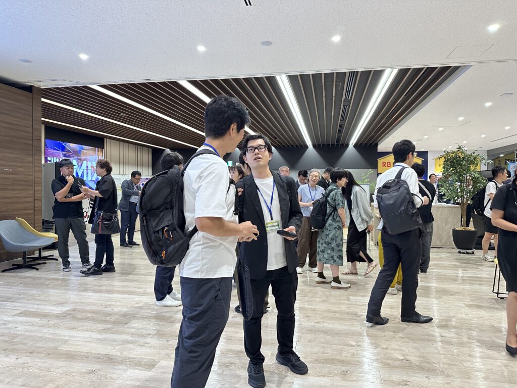 イベント写真:SNSで拡げるビジネスの可能性 開催レポート 交流会の様子