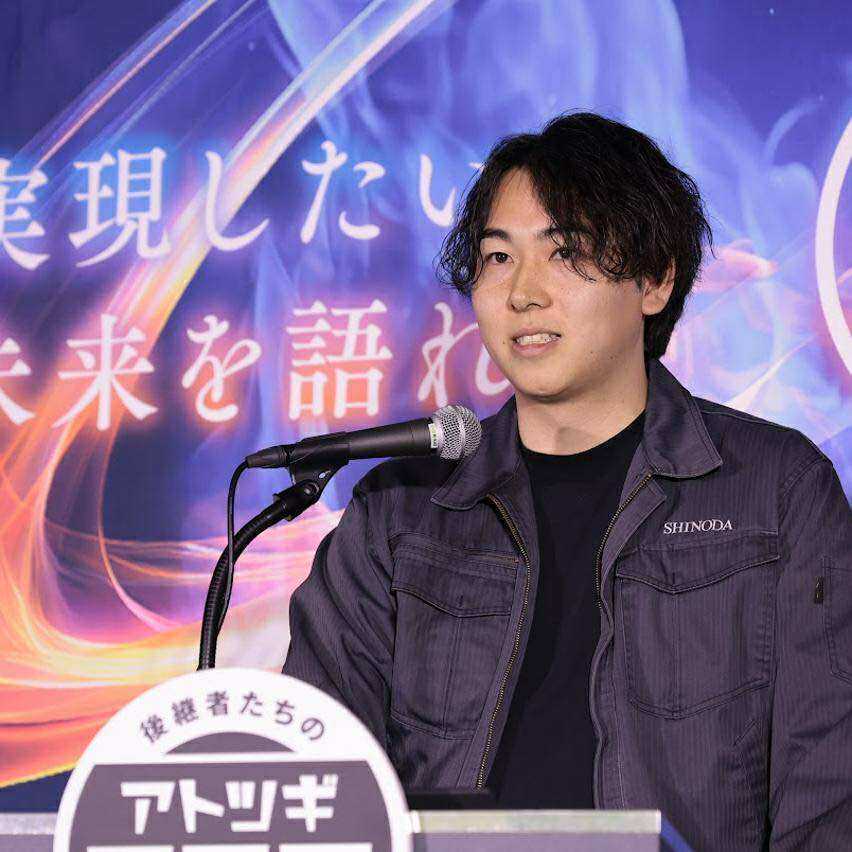 登壇者写真:篠田 翔太 氏